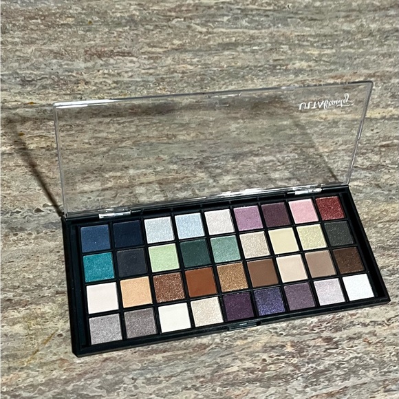 Ulta Beauty Other - Ulta Beauty Neutral Multi-Colored Eyeshadow Palette – 36 Shades